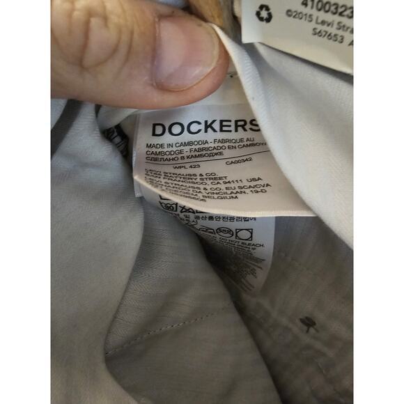NWT Dockers Ultimate Iron Free Trouser Straight Fit - W34xL32 - Black - MSRP $80 - Picture 5 of 8